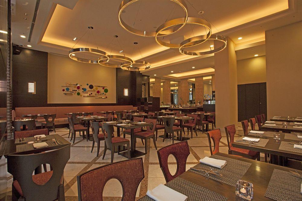 מלון Doubletree By Hilton נאהא מראה חיצוני תמונה