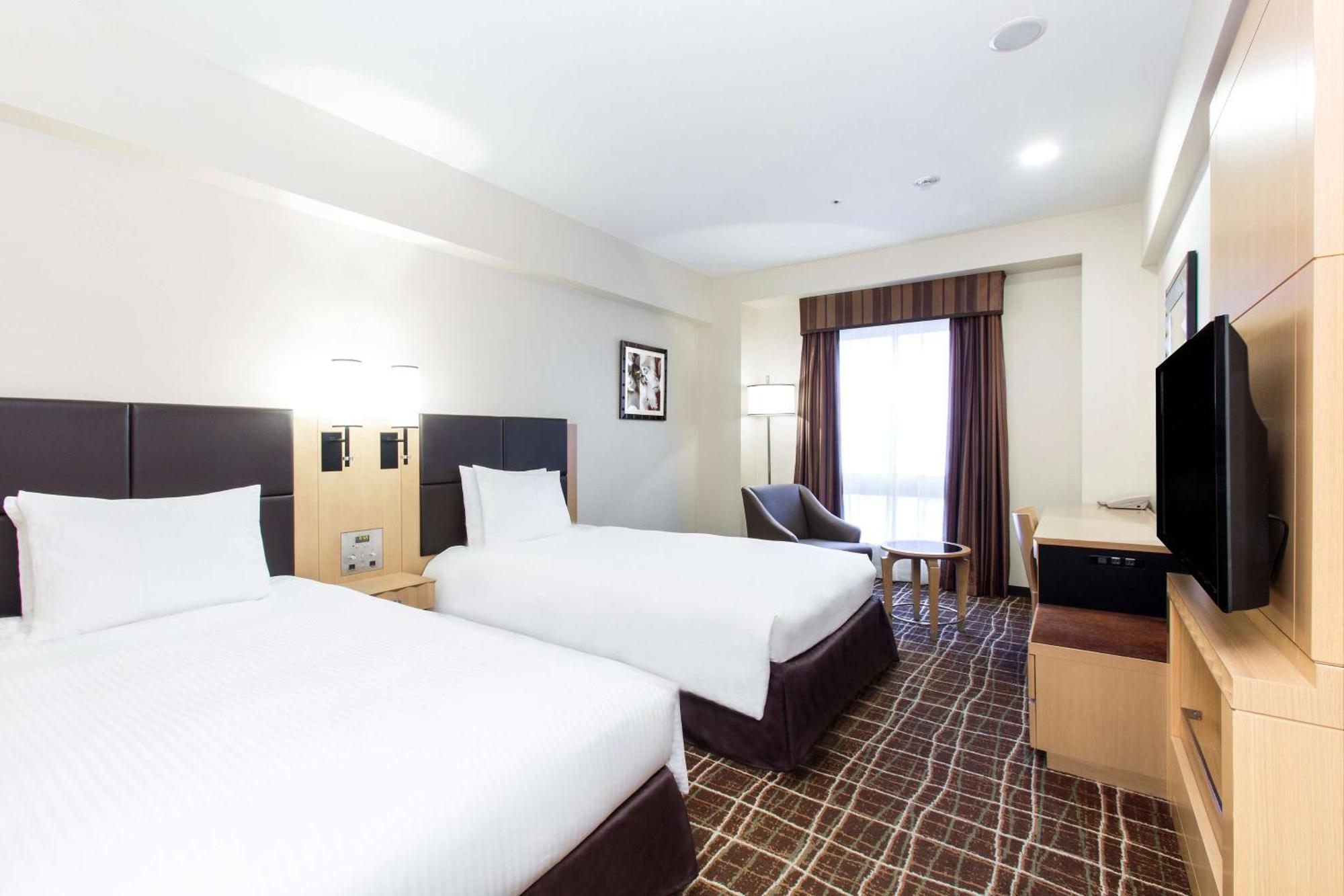 מלון Doubletree By Hilton נאהא מראה חיצוני תמונה