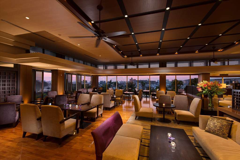 מלון Doubletree By Hilton נאהא מסעדה תמונה